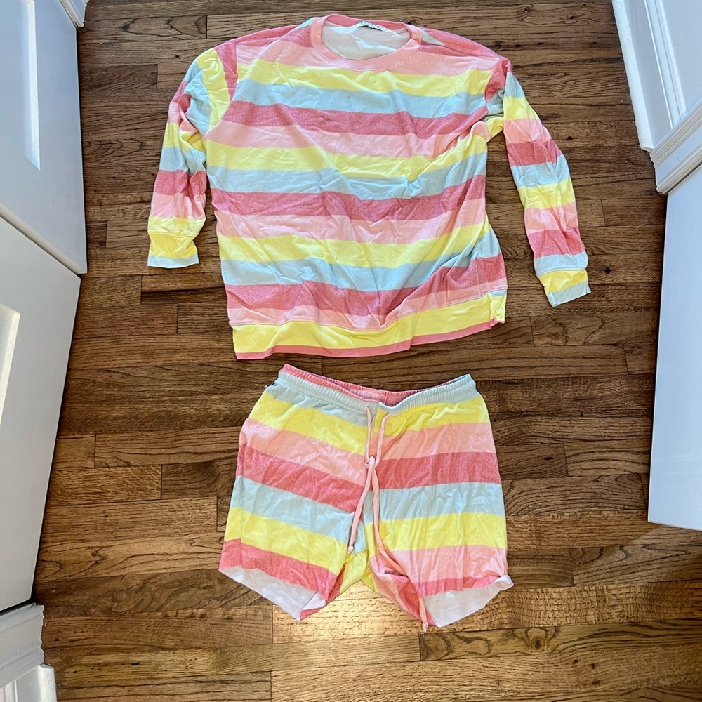Wildfox Size ROADTRIP Oversized Sweatshirt Multicolor Stripe with shorts. SOFT